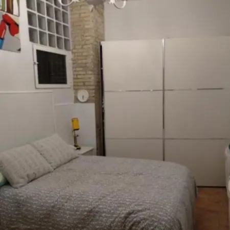 Large Flat Next To Parc Gulliver Valencia